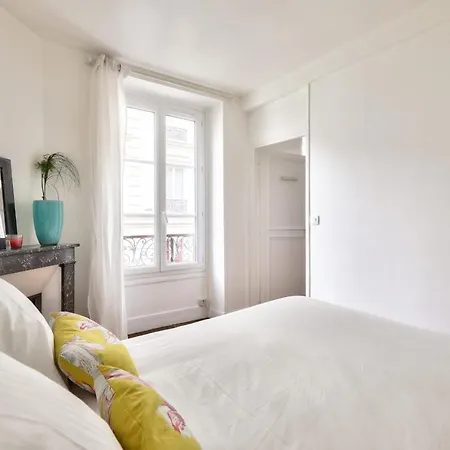 Guestready - Charming 1-Bedroom Apartment On A Beautiful Pedestrian Street Appartement Paris