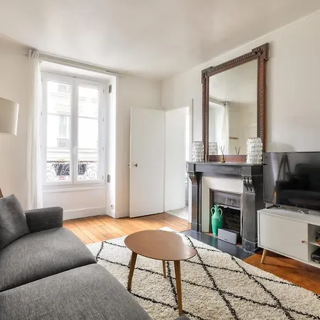 Guestready - Charming 1-Bedroom Apartment On A Beautiful Pedestrian Street *